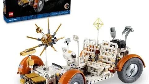 “萨尔瓦多进行CT扫描发现脚踝肿胀，疑为韧带受伤”